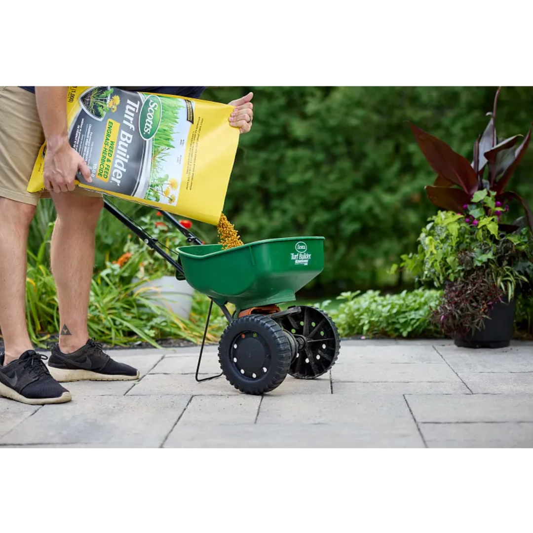 Scotts® Turf Builder® Weed And Feed with Corn Gluten 9kg